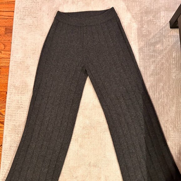 Naked Cashmere - Picture 4 of 8